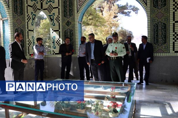 گرامیداشت روز آتش‌نشان و عطرافشانی مزار شهدای گمنام در تربت‌حیدریه