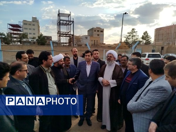  وزیر ورزش و جوانان کشور از تعدادی از پروژه های عمرانی ورزشی  کاشمر بازدید کرد 