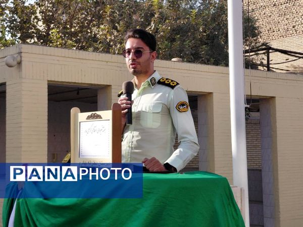 امنیت از کلاس تا خیابان؛ پلیس در جمع دانش‌آموزان بهادری