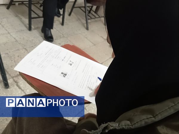 امتحانات نوبت اول در دبیرستان نمونه اندیشه 