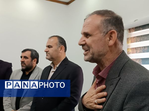 دیدار نوروزی نماینده شهرستان‌های محمودآباد و نور با مدیران ادارات در محمودآباد 