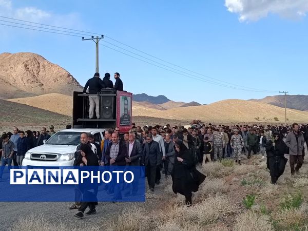 مراسم تشییع و خاکسپاری پیکر مطهر شهید عباس رمضانی در کوهپایه