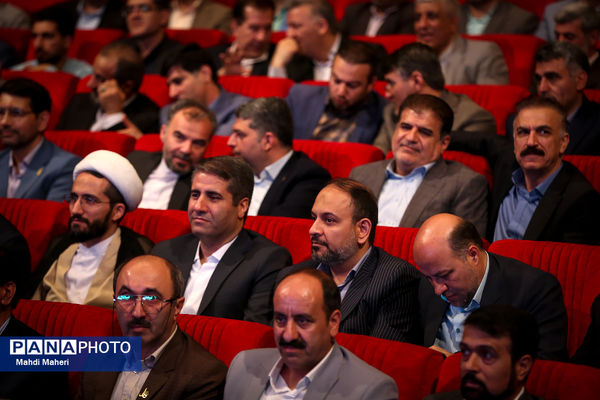 دیدار رییس‌جمهور با فرهنگیان و دانشجو معلمان