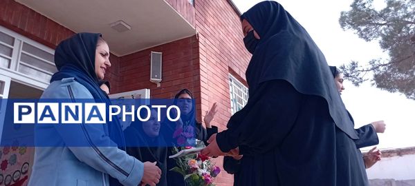 تجلیل از دانش آموزان چادری دبیرستان مادرمهربان خلیل آباد