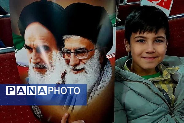 حماسه ۹ دی زنده است؛ ورامینی‌ها بار دیگر با ولایت، پیمان بستند