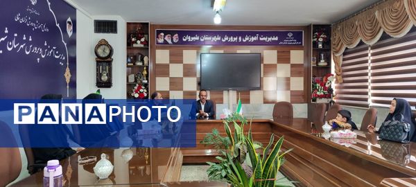 تجلیل مدیر آموزش و پرورش شهرستان شیروان از خبرنگاران پانا