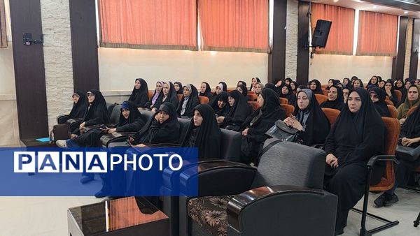 روز اول نخستین دوره هوش مصنوعی برای معلمان خراسان رضوی