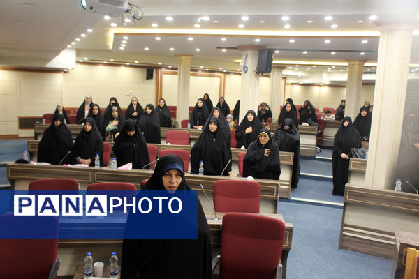 همایش معلم ماندگار در قم