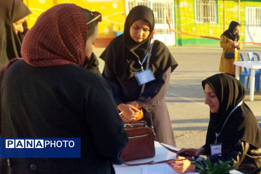 طرح دیدار و ارائه کارنامه هشدار در دبیرستان مهر نیشابور