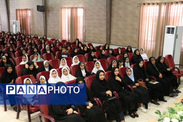 تجلیل از رتبه‌های برتر مسابقات قرآن عترت و نماز در فهرج