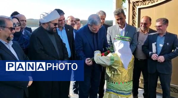  بازدید رئیس سازمان بهزیستی کشور از پروژه نهضت ملی مسکن مددجویان بهزیستی در کاشمر 