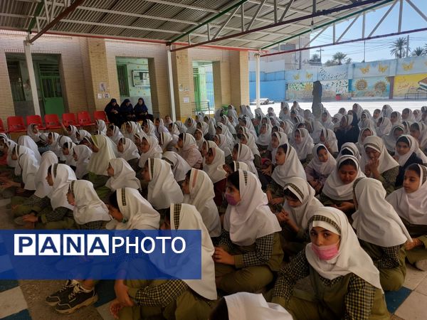 برگزاری انتخابات شورای دانش‌آموزی در مدرسه حضرت معصومه(س) حاجی‌آباد