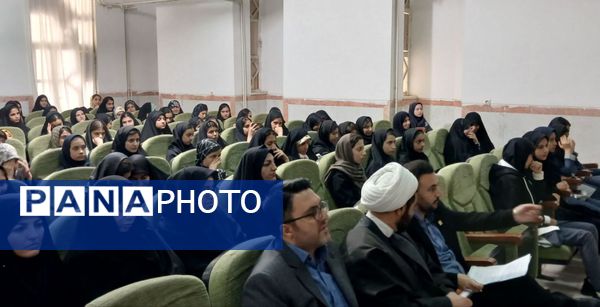 اختتامیه نمایشگاه مدرسه انقلاب اتحادیه انجمن‌های اسلامی شهرستان دلفان 