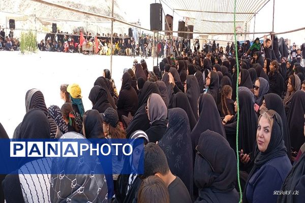 تعزیه خوانی در روز عاشورای حسینی در گلزار شهدای بار 