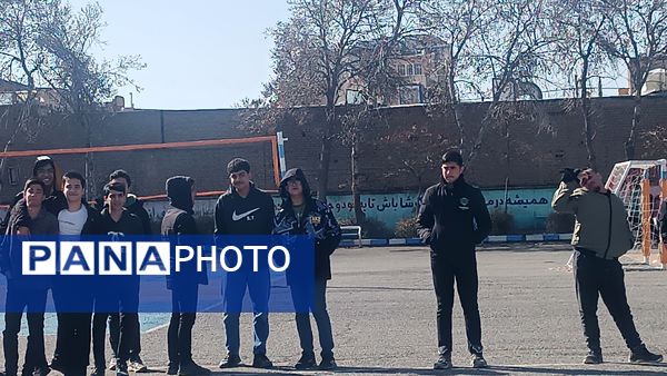 روز دوم از مسابقات گل کوچک دبیرستان شاهد ابوذر غفاری نیشابور 
