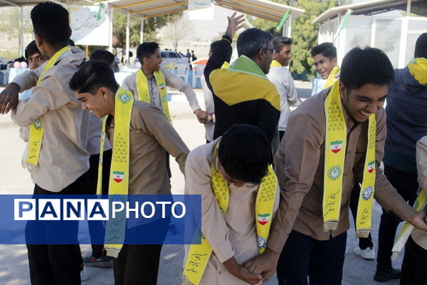 چهارمین روز از اردوی تمشک در هرمزگان 