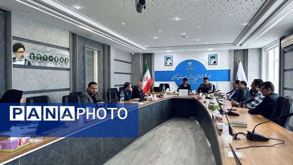 تقدیر از عوامل اجرایی جشنواره ملی طراحی و دوخت لباس دانش‌آموزی با حضور انجمن اولیا‌ و مربیان استان مرکزی