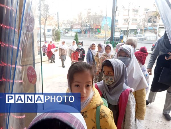 اردو تفریحی دانش آموزان دبستان دخترانه نرجس یک و دو 