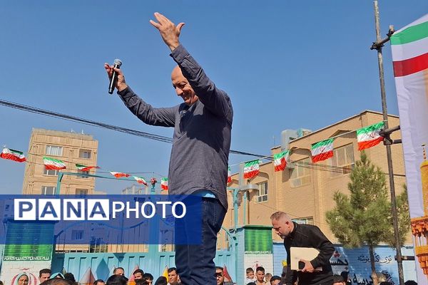  همایش بزرگ پیاده روی خانوادگی در نسیم‌شهر 