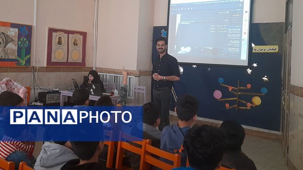 نشست بر مدار هشتم در کانون پرورشی فکری کودکان و نوجوانان