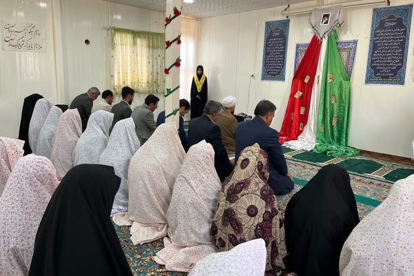 نواختن زنگ نماز در دبیرستان شهید محمدی پور خلیل آباد 