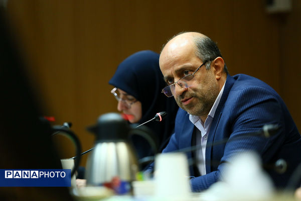 نشست صمیمانه وزیر آموزش و پرورش با مدیران مدارس