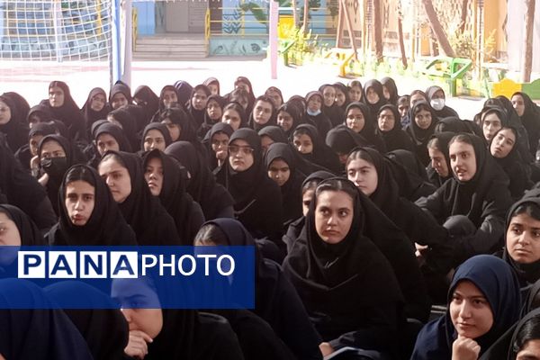 نواخته شدن زنگ امنیت اجتماعی به مناسبت هفته نیروی انتظامی در ناحیه دو شهرری 