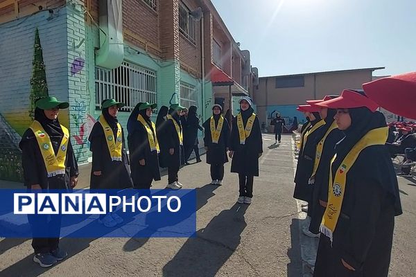 جشن عاطفه‌ها،  تجلی مهربانی دانش‌آموزان کهریزک 