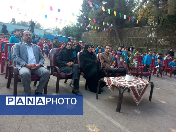 جشن روز دانش‌آموز در دبستان شهید رسول نم‌نبات ناحیه ۴ اصفهان 