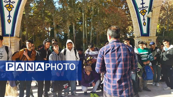 غبارروبی مزار مزار شهید دانش آموز اردوگاه شهید رجایی باغرود