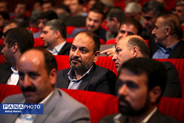 دیدار رییس‌جمهور با فرهنگیان و دانشجو معلمان