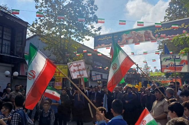 حضور پرشور نسل جوان خشکبیجار در راهپیمایی ۱۳ آبان