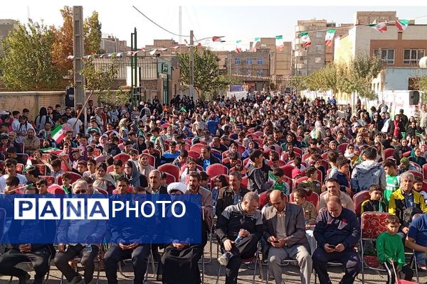  همایش بزرگ پیاده روی خانوادگی در نسیم‌شهر 