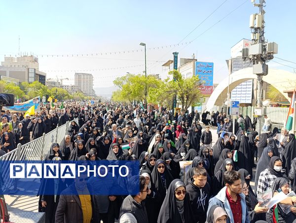شرکت با شکوه مردم مشهد در راهپیمایی روز جهانی قدس