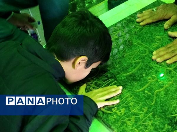 آیین غبارروبی ضریح مطهر امامزاده حمزه بن موسی کاظم (ع)