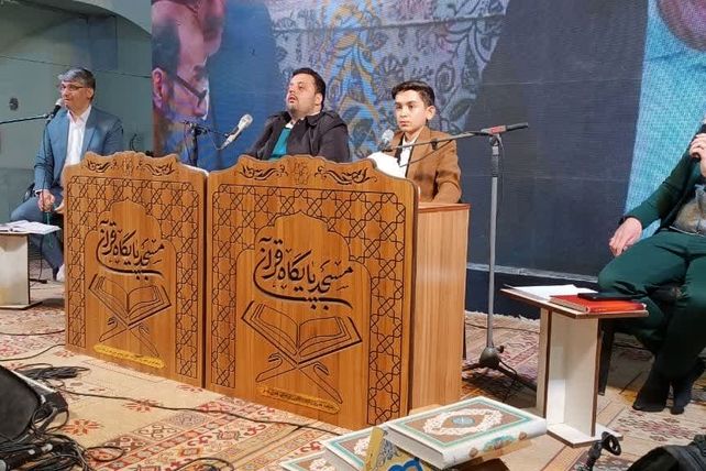 برگزاری محفل انس با قرآن «میهمانی آیه‌ها» در مسجد قمر بنی‌هاشم یزد