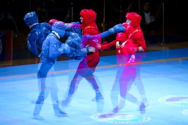 با اعلام رأی کمیته انضباطی فدراسیون ووشو/ خواهران منصوریان نقره داغ شدند