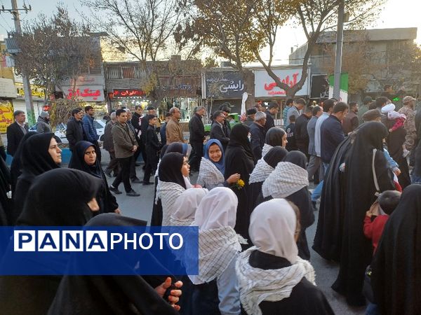 استقبال پرشور مردم از شهدای گمنام در شهرستان شیروان