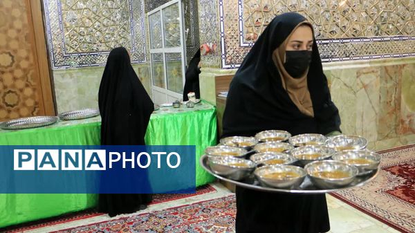 برگزاری محفل انس با قرآن کریم با حضور بیش از ۱۰۰۰ دانش‌آموز دختر روزه اولی در امامزاده بی بی سکینه