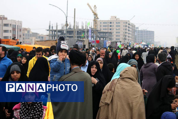 جلوه های حضور خادمان نوجوان در شادپیمایی مسجد جمکران