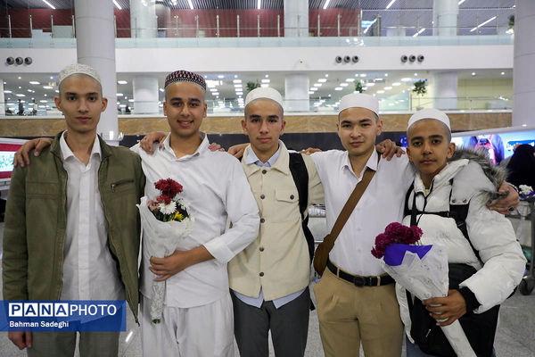 مراسم استقبال بازگشت اولین کاروان عمره گذار دانش آموزان پسر