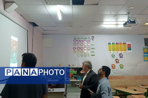 نصب و راه‌اندازی سیستم هوشمند وایرلس در دبستان علامه طباطبایی پیشوا با حضور مسئولان و امام‌جمعه