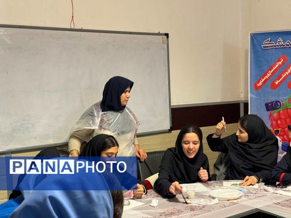 سفری هیجان انگیز به دنیایی تمشک با دختران ملارد 