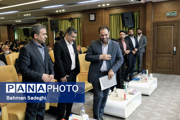 نشست ملی مدیران عامل و موسسان مدارس مجتمعی غیردولتی و هیات امنایی