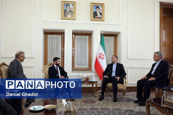 دیدار معاون وزیر امورخارجه ارمنستان با وزیر امور خارجه ایران