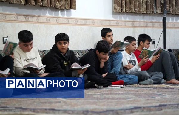 اعتکاف دانش آموزی در استان گلستان