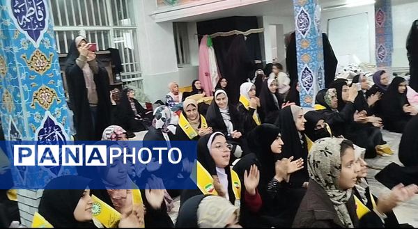 حضور پرشور دانش‌آموزان لرستانی در مراسم اعتکاف 