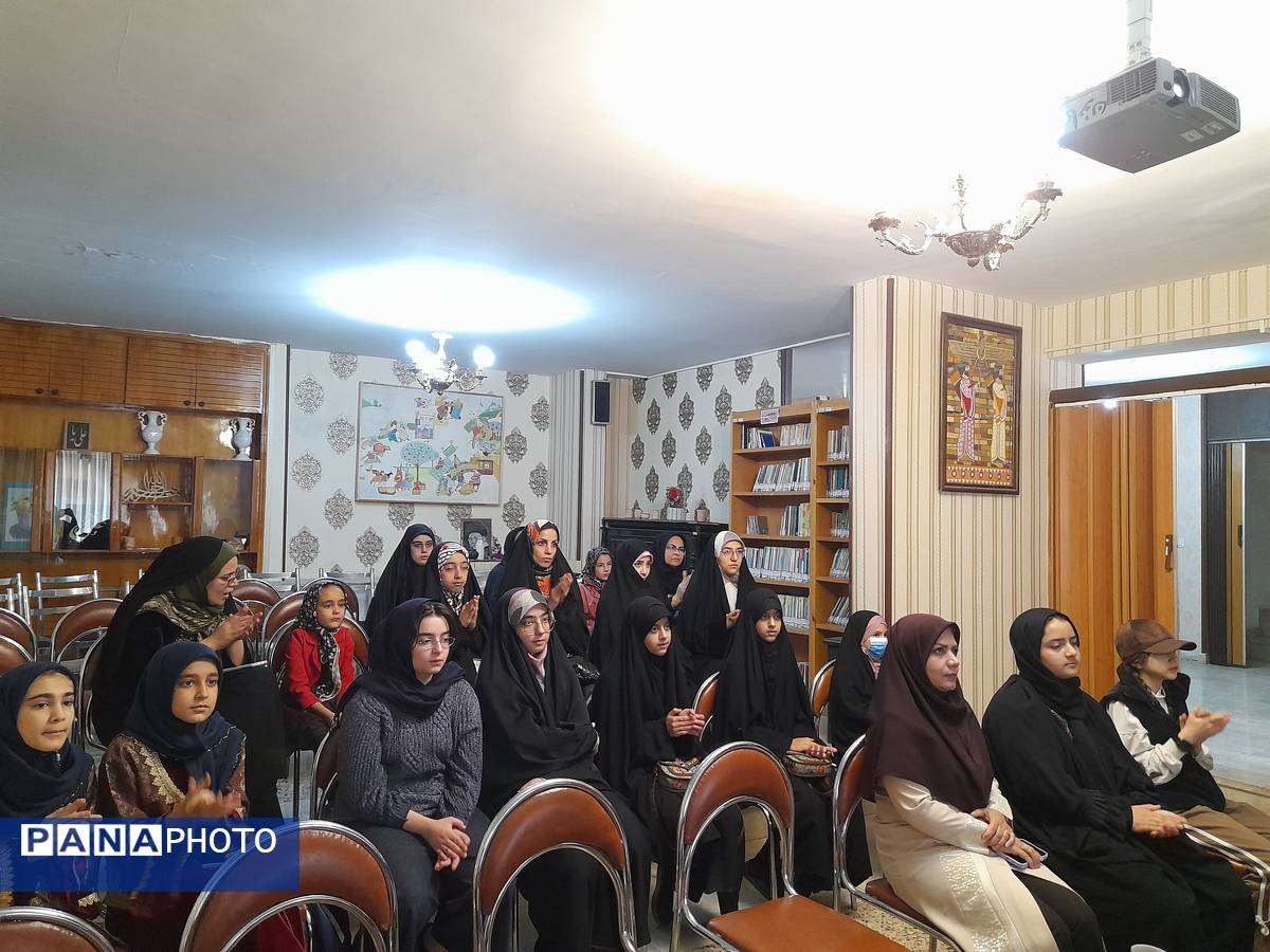  اولین گردهمایی سفیران کانون و جشن  ولادت با سعادت حضرت فاطمه س در کانون فرهنگی تربیتی ۱۵ خرداد