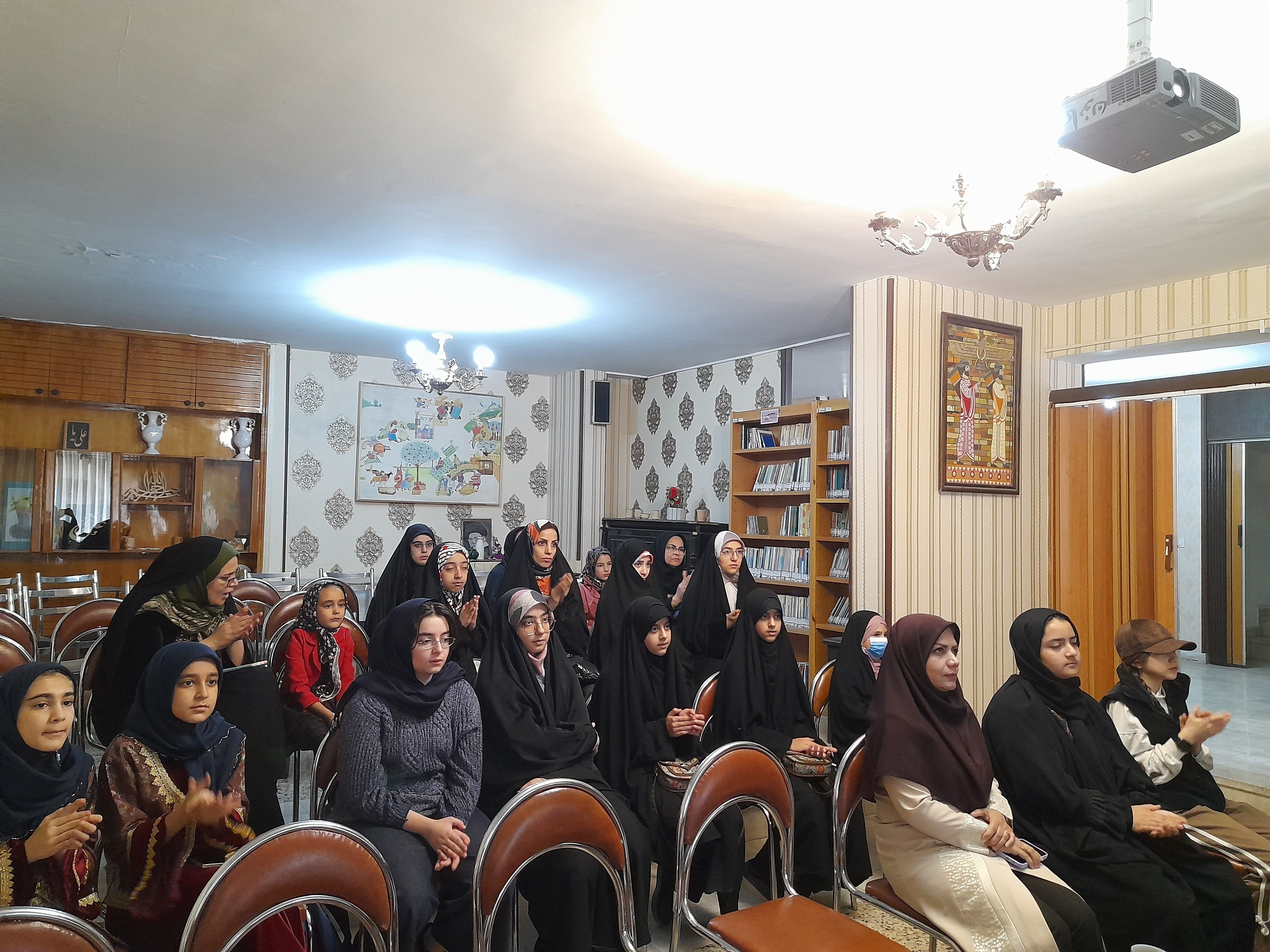  اولین گردهمایی سفیران کانون و جشن  ولادت با سعادت حضرت فاطمه س در کانون فرهنگی تربیتی ۱۵ خرداد