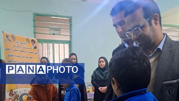 نمایشگاه جشنواره «نوین کاو» در پژوهش سرای دانش‌آموزی حاجی آباد